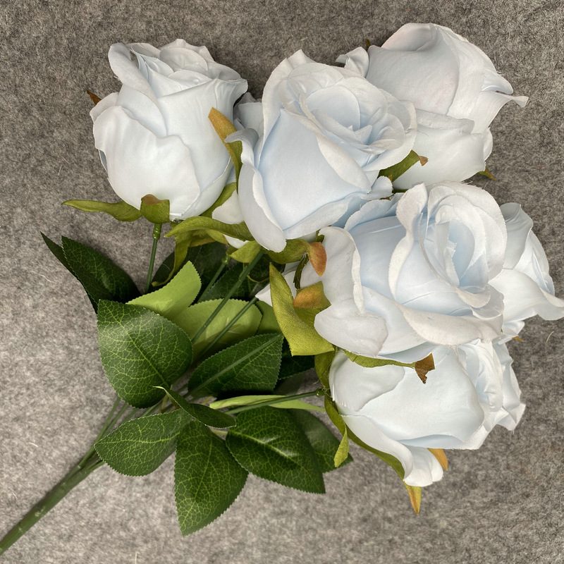 The artificial flowers are Climbing Rose made from 240 brushed fabric and are available in 12 colors. Artificial rose flowers are used for home decoration and wedding flower arrangements. Leafhometrade specializes in providing wholesale custom floral artificial flowers.