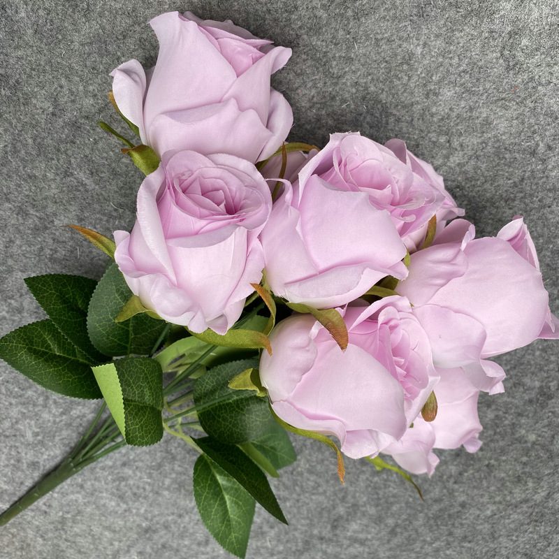 The artificial flowers are Climbing Rose made from 240 brushed fabric and are available in 12 colors. Artificial rose flowers are used for home decoration and wedding flower arrangements. Leafhometrade specializes in providing wholesale custom floral artificial flowers.