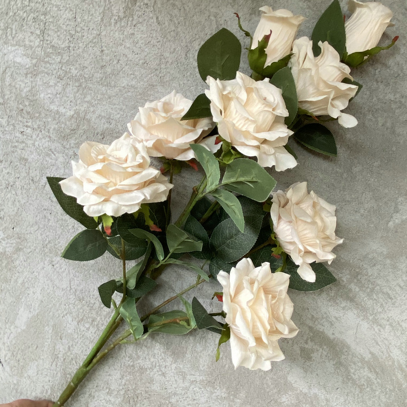 Fake flowers are Floribunda Rosess, made of fabric cloth, and are available in 16 colors. Rose artificial flowers are used for flower wall decor and wedding decoration. Leafhometrade specializes in providing wholesale custom artificial plants.