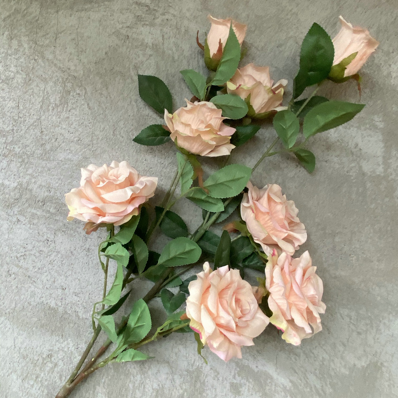 Fake flowers are Floribunda Rosess, made of fabric cloth, and are available in 16 colors. Rose artificial flowers are used for flower wall decor and wedding decoration. Leafhometrade specializes in providing wholesale custom artificial plants.