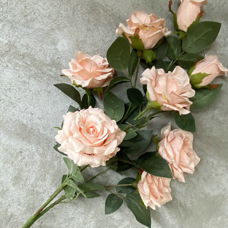 Fake flowers are Floribunda Rosess, made of fabric cloth, and are available in 16 colors. Rose artificial flowers are used for flower wall decor and wedding decoration. Leafhometrade specializes in providing wholesale custom artificial plants.