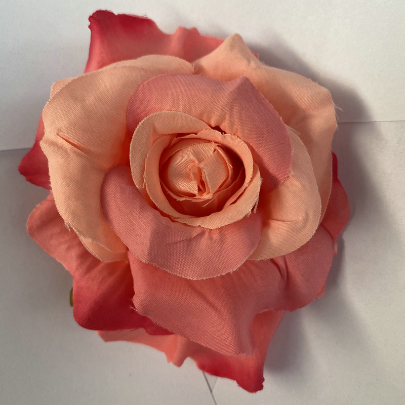 Artificial floral decoration are Floribunda Roses made of fabric cloth, available in 19 colors. Artificial rose flowers are used for home decoration and party deco. Leafhometrade specializes in providing wholesale custom artificial plants.