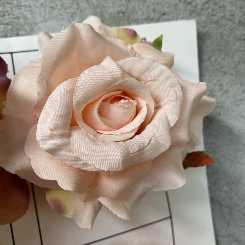 Artificial floral decoration are Floribunda Roses made of fabric cloth, available in 19 colors. Artificial rose flowers are used for home decoration and party deco. Leafhometrade specializes in providing wholesale custom artificial plants.