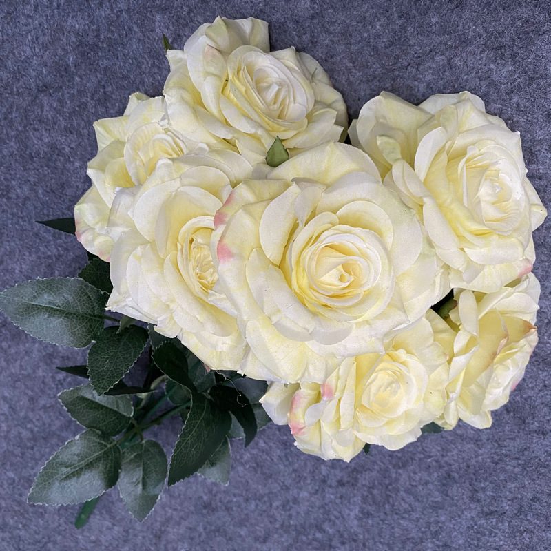 Artificial Rose Bouquet are garden roses made of printed laminated cloth with 12 colors available. Artificial Rose Flowers are used for Home Decor and Wedding Stage Decoration. Leafhometrade specializes in providing wholesale customized artificial plants.