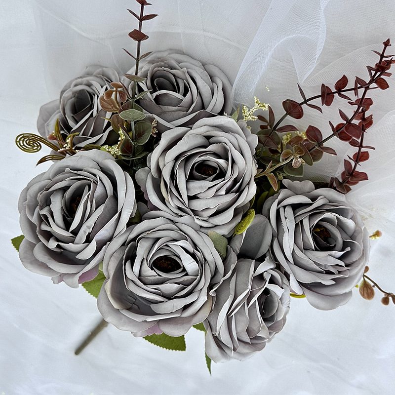 18 heads rose is a hybrid tea rose, made of coated cloth and has 9 colors to choose from. Artificial rose are used in home decoration. Leafhometrade specializes in providing wholesale customized artificial plants.