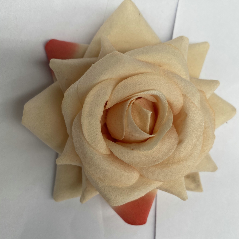 Rose flower head made of Flannel cloth, and has 11 colors to choose from. Fake rose flower head are used in holiday party and Wedding decoration. Leafhometrade specializes in providing wholesale customized artificial plants.