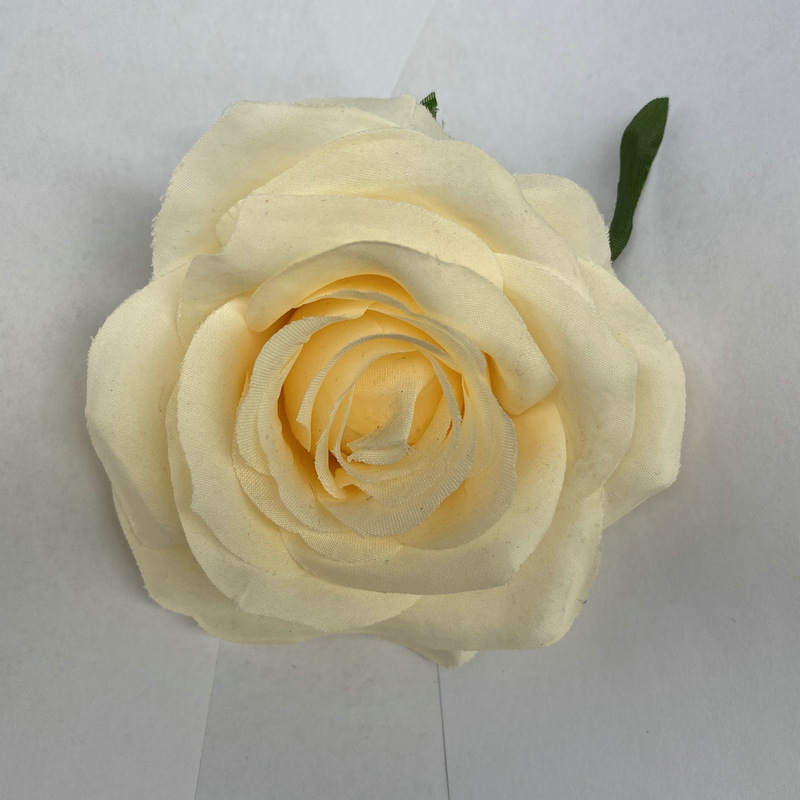 Rose flower head made of brushed cloth, and has 24 colors to choose from. Artificial rose flower head are used in holiday party, home decoration and Wedding Corsage. Leafhometrade specializes in providing wholesale customized artificial plants.