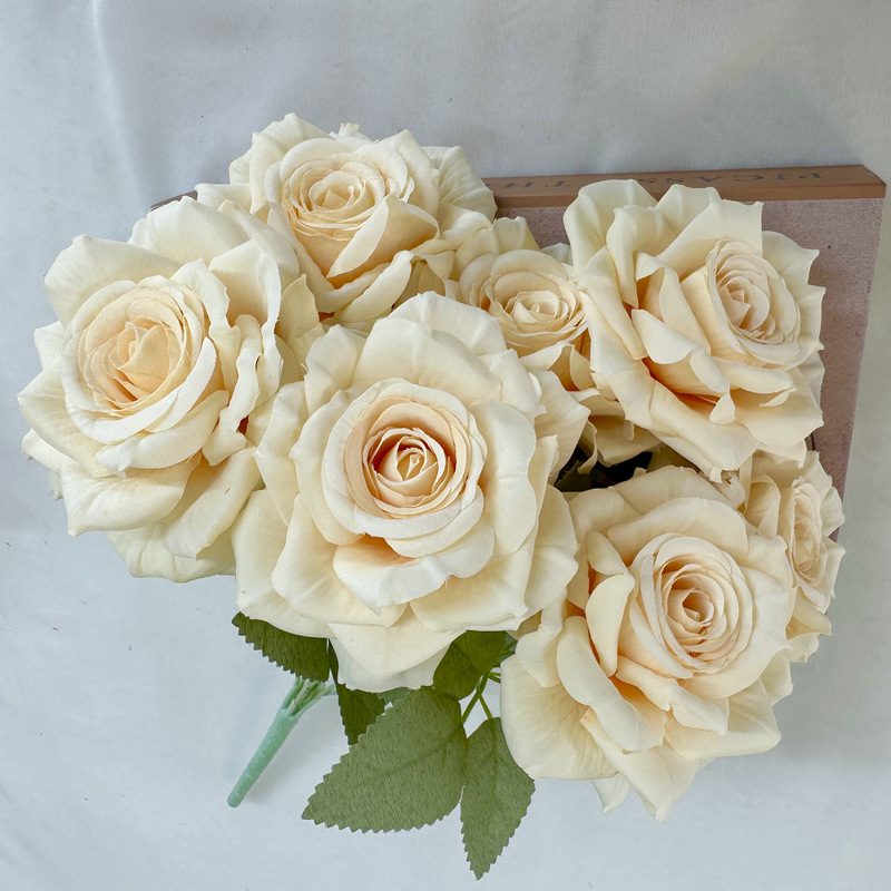 The fake floral are Shrub Rose, made of silk cloth, and available in 9 colors. Artificial rose flowers are used for wedding decoration and party decoration. Leafhometrade specializes in providing wholesale custom artificial flowers.