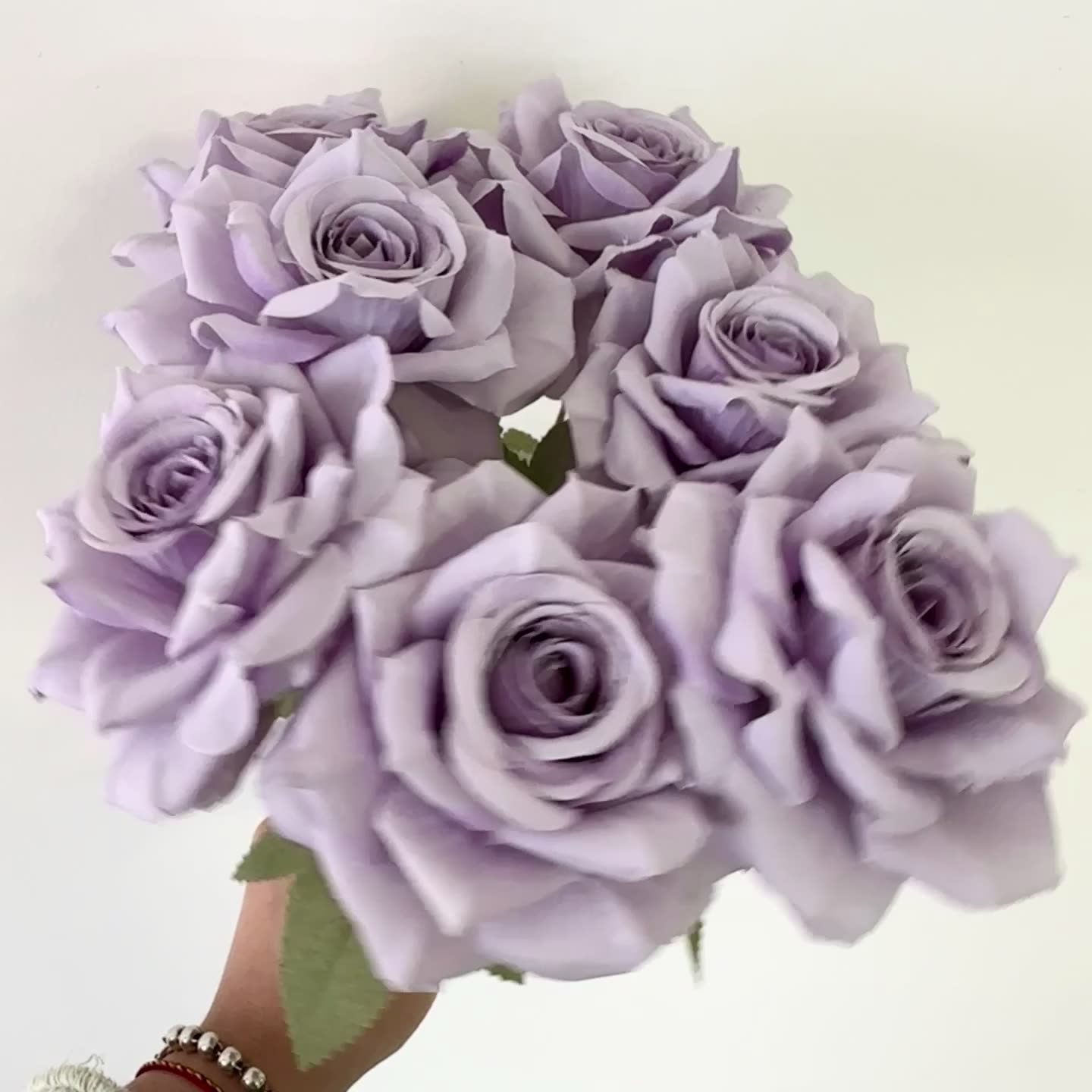 The fake floral are Shrub Rose, made of silk cloth, and available in 9 colors. Artificial rose flowers are used for wedding decoration and party decoration. Leafhometrade specializes in providing wholesale custom artificial flowers.