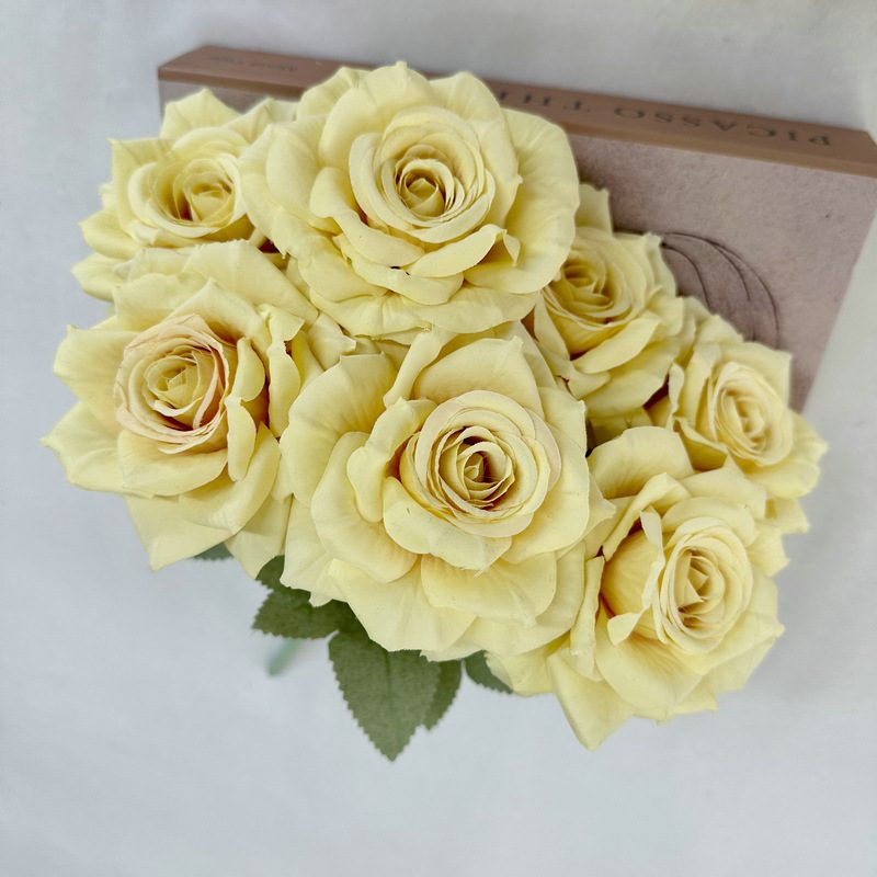 The fake floral are Shrub Rose, made of silk cloth, and available in 9 colors. Artificial rose flowers are used for wedding decoration and party decoration. Leafhometrade specializes in providing wholesale custom artificial flowers.