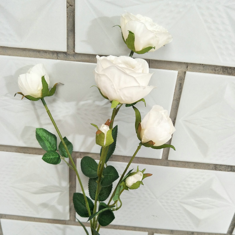 The outdoor artificial flowers are Shrub Rose, made of fabric cloth, and available in 14 colors. Artificial rose flowers are used for wedding reception decorations and party decoration. Leafhometrade specializes in providing wholesale custom artificial flowers.