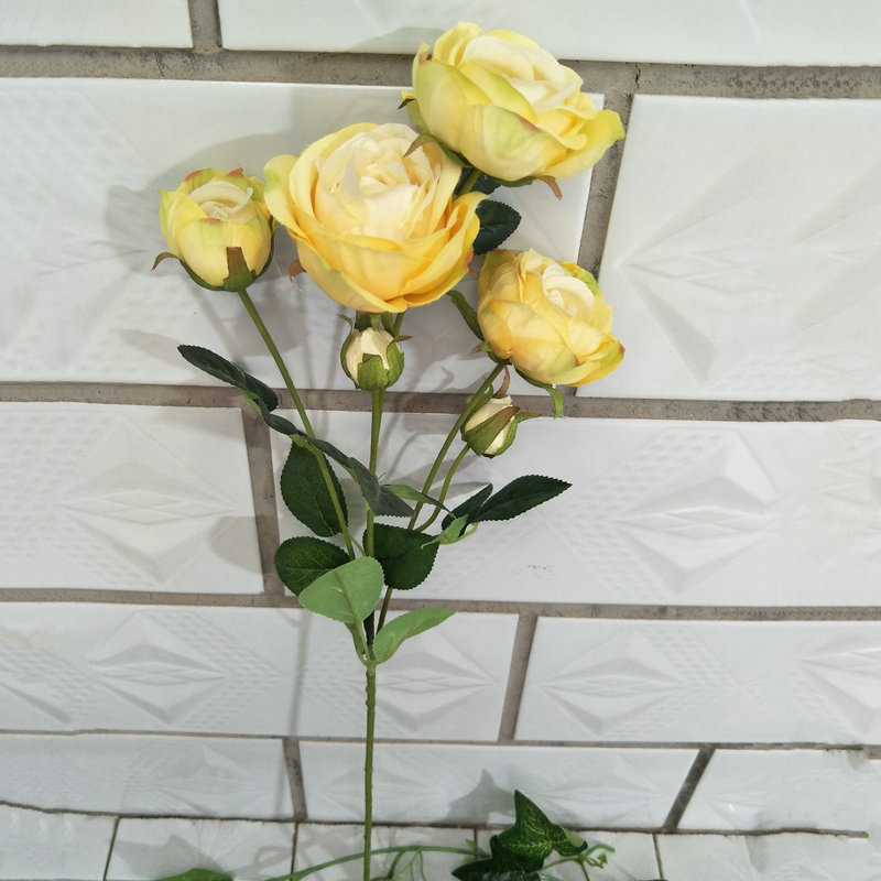 The outdoor artificial flowers are Shrub Rose, made of fabric cloth, and available in 14 colors. Artificial rose flowers are used for wedding reception decorations and party decoration. Leafhometrade specializes in providing wholesale custom artificial flowers.