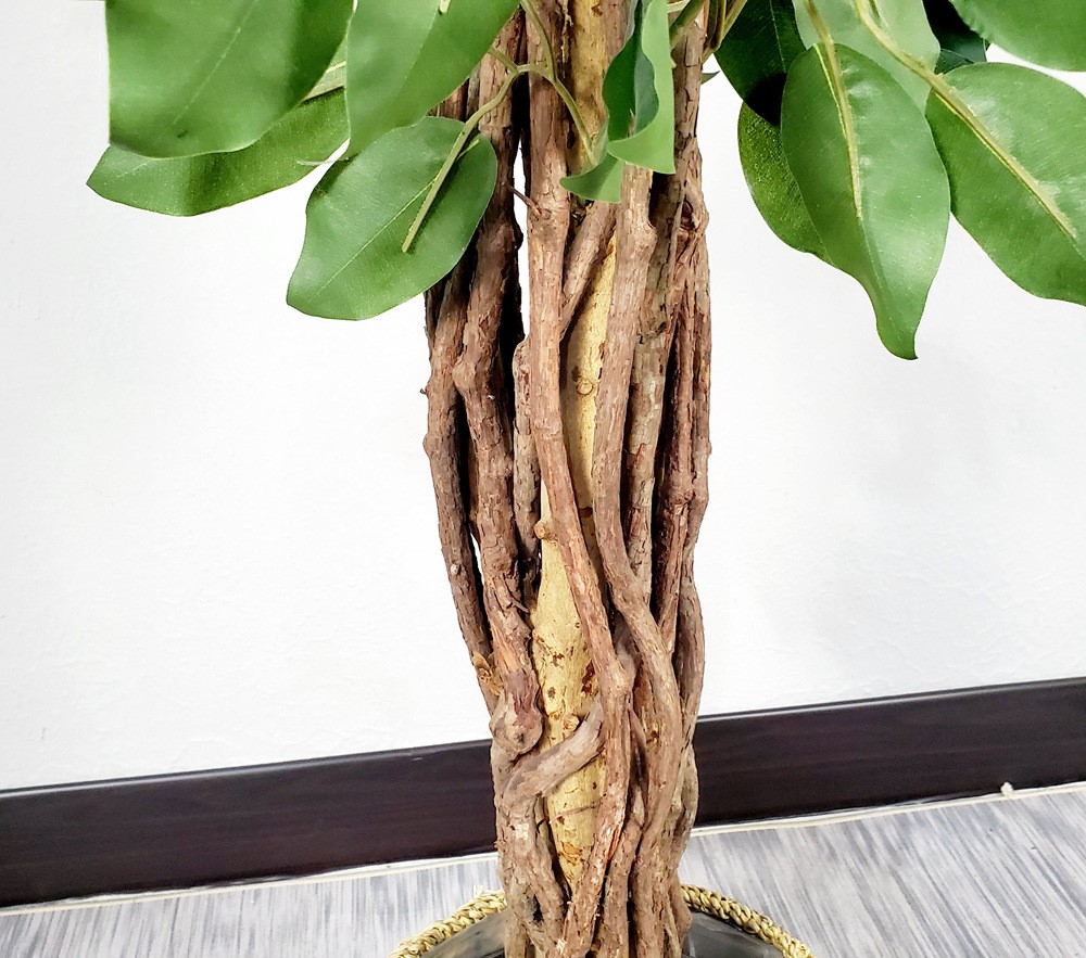 Artificial ficus are made of Feel glue, Solid wood pole, iron wire, tape. Artificial trees with extremely realistic appearance can decorate hotels, casinos, restaurants, shopping malls, retail stores, apartment and office buildings, theaters, stadiums and private homes. Artificial trees can be reused for many years, which makes the initial investment a significant saving in the long run, especially when you consider the maintenance costs required for certain types of trees. Once installed, artificial trees require no maintenance, watering and cleaning, except for occasional dusting when the situation requires it. Leafhometrade specializes in providing wholesale custom artificial plants.