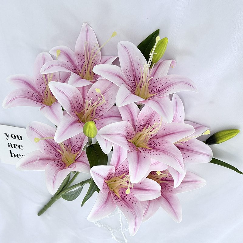 Fake lily flowers are made of 3D printing cloth, available in 10 colors. Lily artificial flowers are used for Car Decor,Exhibition,Home Decor,Hotel Decor,Office Decor. In terms of décor, the Peace Lily can be used as a focal point in a room or as a complement to other decorative elements. Lily flower arrangement can be matched with Delphinium,Viburnum,Hydrangea,Roses,Jasmine,Celosia,Miscanthus,Zinnias,Cosmos,Branches,dahlias,button poms,Ruscus,Chrysanthemums,Grasses and greenery ect. Leafhometrade specializes in providing wholesale custom artificial plants.