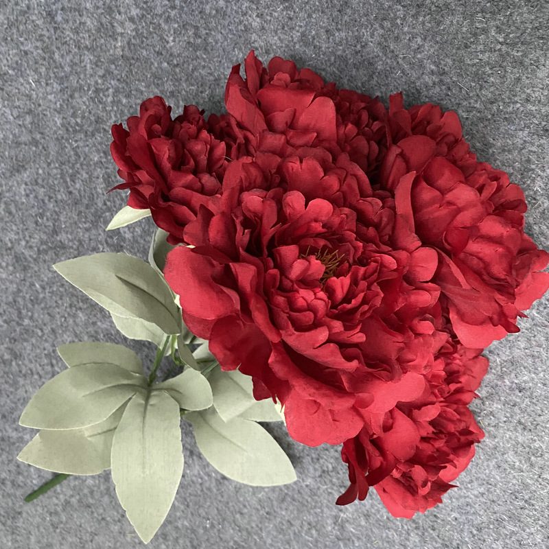 Artificial peony flowers is made of fabric cloth and is available in 6 colors. Peony Flower Arrangement are used for wedding bouquet, party, office decoration, altar, church. Artificial peony flower arrangements can be paired with Tulips, eucalyptus leaves, hydrangeas, dahlias, roses, baby's breath, green greenery stem, etc. Leafhometrade specializes in providing wholesale custom artificial peony flowers.