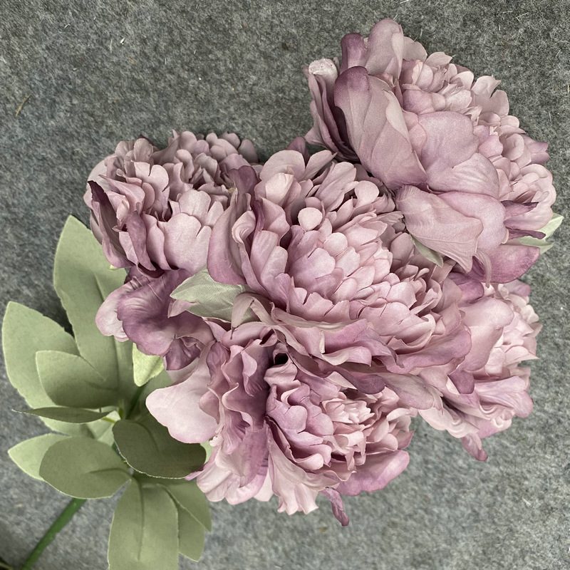 Faux Peonies is made of fabric cloth and is available in 11 colors. Peony faux flowers are used for wedding bouquet, party, office decoration, altar, church. Artificial peony flower arrangements can be paired with Tulips, eucalyptus leaves, hydrangeas, dahlias, roses, baby's breath, green greenery stem, etc. Leafhometrade specializes in providing wholesale custom artificial peony flowers.