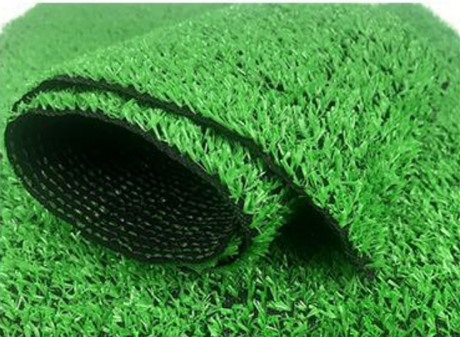 Fake Turf Grass is made of PP/PE. Faux Grass Decor are used for Putting greens, Sports fields, Conserve water, Balcony surface, PETS, Playgrounds, Pool, surrounds Natural environment, Gym, Landscaping, Soccer, walkways Lawn, Patio, Pet turf, Residential Gardens, Indoor spaces, Displays stand. Leafhometrade specializes in providing wholesale custom artificial grass.