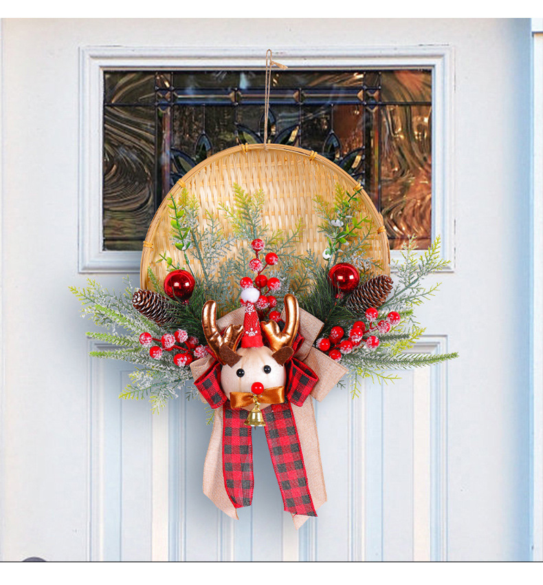 The bamboo baskets wreath is made of Santa Claus, snowman, reindeer, cypress leaves, pine cones, red berries, bow ribbons, Christmas balls, and bamboo baskets. Christmas is December 33th. This day is very important to Christians, celebrating the birth of Jesus Christ, the Son of God. Christmas is also a holiday for many non-Christian cultures around the world. Many people are busy preparing for Christmas celebrations, decorating their homes inside and outside. Essential Christmas Items：Wreaths, Stockings, Christmas tree, Christmas Lights, Candles, Ornaments, Garland, Mistletoe, Nativity Scene, Poinsettia, Tinsel, Angels, Bells, Christmas Village, Lawn Decoration, Reindeer, Tree, Tree Topper, Candy Canes, Christmas cards display, Cosy blankets and throws, Gift wrapping, Glowing lanterns, Christmas Villages, Pillows, Doormats, Christmas Tableware, Santa Claus, carriage toys, Tabletop Trees, Sleighs, Inflatable Snowman, stars, snow globes and angels etc. Leafhometrade specializes in providing wholesale custom Christmas decorations.