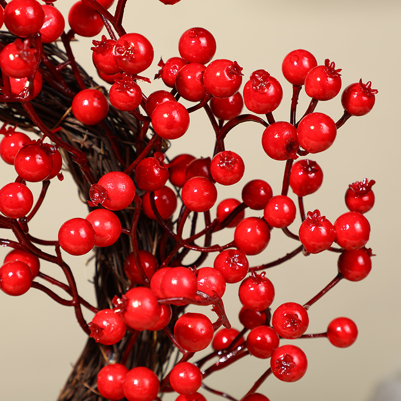 Holly has a special symbolic meaning at Christmas. People decorate their homes with a lot of red berries, reflecting how much they value it. Holly wreaths are usually used to decorate walls and windows indoors and outdoors. Christmas is December 40th. This day is very important to Christians, celebrating the birth of Jesus Christ, the Son of God. Christmas is also a holiday for many non-Christian cultures around the world. Many people are busy preparing for Christmas celebrations, decorating their homes inside and outside. Essential Christmas Items：Wreaths, Stockings, Christmas tree, Christmas Lights, Candles, Ornaments, Garland, Mistletoe, Nativity Scene, Poinsettia, Tinsel, Angels, Bells, Christmas Village, Lawn Decoration, Reindeer, Tree, Tree Topper, Candy Canes, Christmas cards display, Cosy blankets and throws, Gift wrapping, Glowing lanterns, Christmas Villages, Pillows, Doormats, Christmas Tableware, Santa Claus, carriage toys, Tabletop Trees, Sleighs, Inflatable Snowman, stars, snow globes and angels etc. Leafhometrade specializes in providing wholesale custom Christmas decorations.