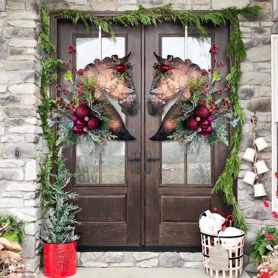 Christmas horse head wreath made of wooden horse head, red decorative balls, red berries, pine needles and cypress leaves. Christmas is December 27th. This day is very important to Christians, celebrating the birth of Jesus Christ, the Son of God. Christmas is also a holiday for many non-Christian cultures around the world. Many people are busy preparing for Christmas celebrations, decorating their homes inside and outside. Essential Christmas Items：Wreaths, Stockings, Christmas tree, Christmas Lights, Candles, Ornaments, Garland, Mistletoe, Nativity Scene, Poinsettia, Tinsel, Angels, Bells, Christmas Village, Lawn Decoration, Reindeer, Tree, Tree Topper, Candy Canes, Christmas cards display, Cosy blankets and throws, Gift wrapping, Glowing lanterns, Christmas Villages, Pillows, Doormats, Christmas Tableware, Santa Claus, carriage toys, Tabletop Trees, Sleighs, Inflatable Snowman, stars, snow globes and angels etc. Leafhometrade specializes in providing wholesale custom Christmas decorations.