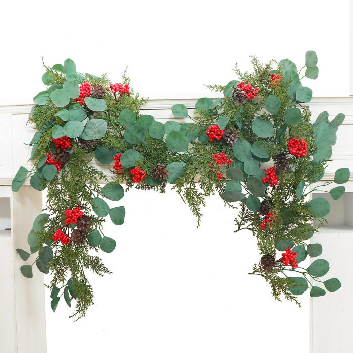 The Christmas garlands is composed of artificial eucalyptus leaves, cedar branches, pine cones, red berries, etc.