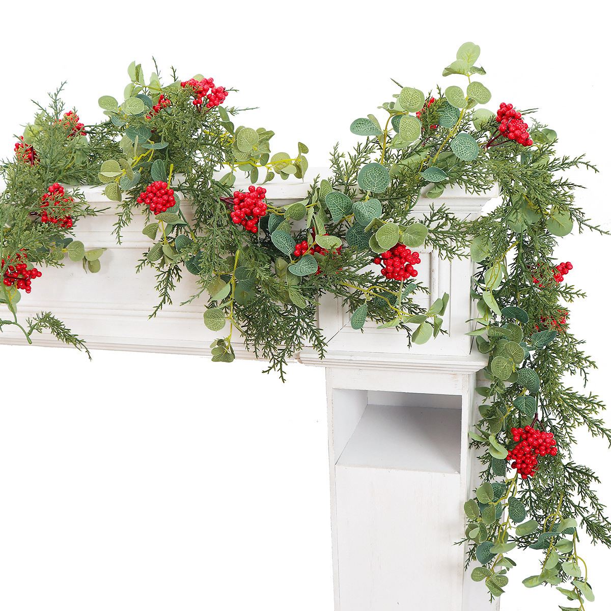 8 Themed Fireplace Garlands to Transform Your Hearth All Year Round