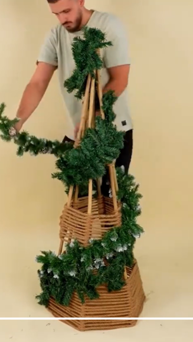 4 types of Christmas wreath DIY (applied to fireplaces, stairs, living rooms, door frames, Christmas trees)